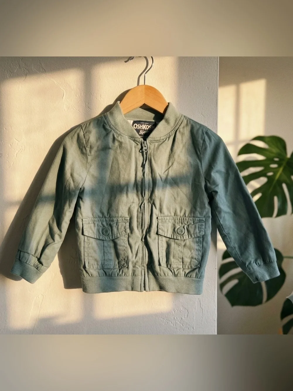 OshKosh B’gosh Toddler Boys 2T Green Bomber Jacket Utility Pockets Full Zip